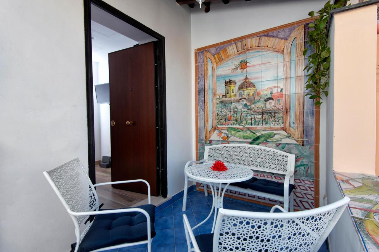 Maison Eugenie Apartment ซอร์เรนโต ภายนอก รูปภาพ
